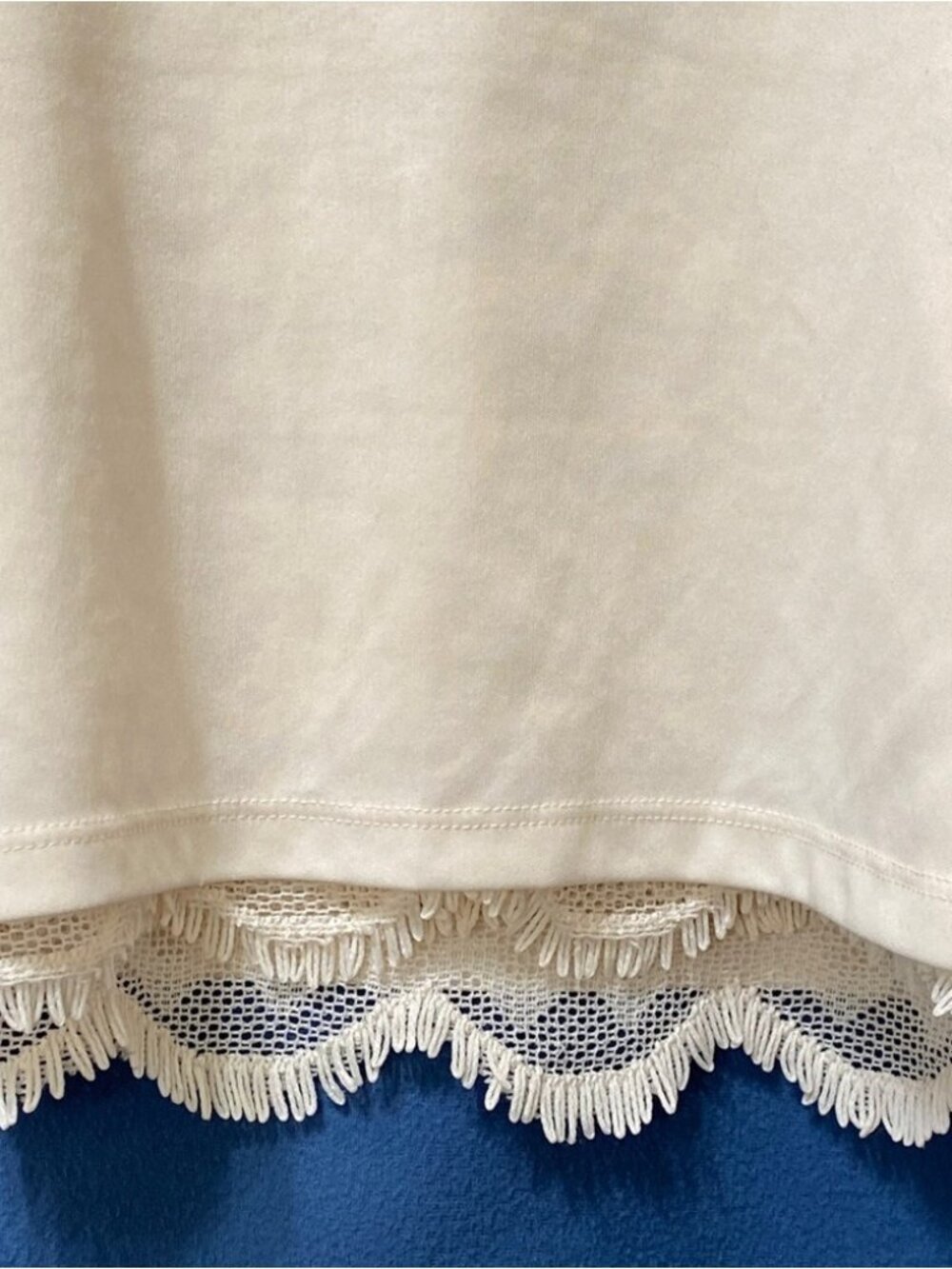 Cream Lace Women’s Top Used Size M - Picture 3 of 3